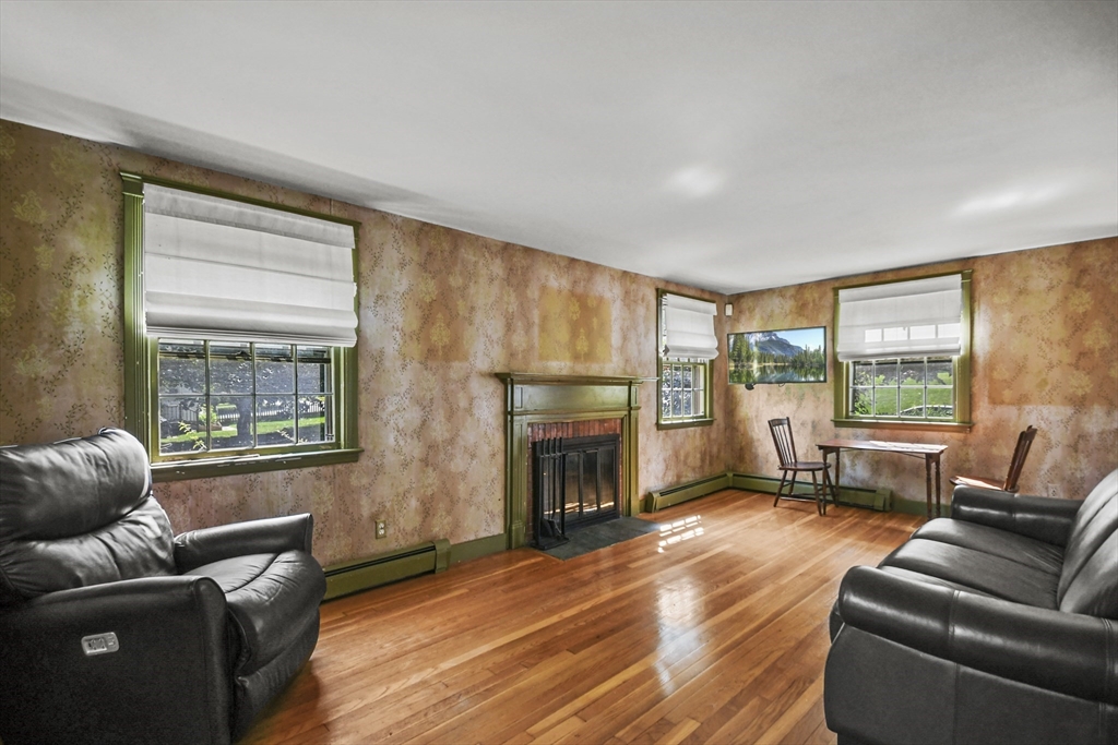 80 Prudential Road Worcester, MA 01606 - Photo 4 of 25 Gallery Image 4