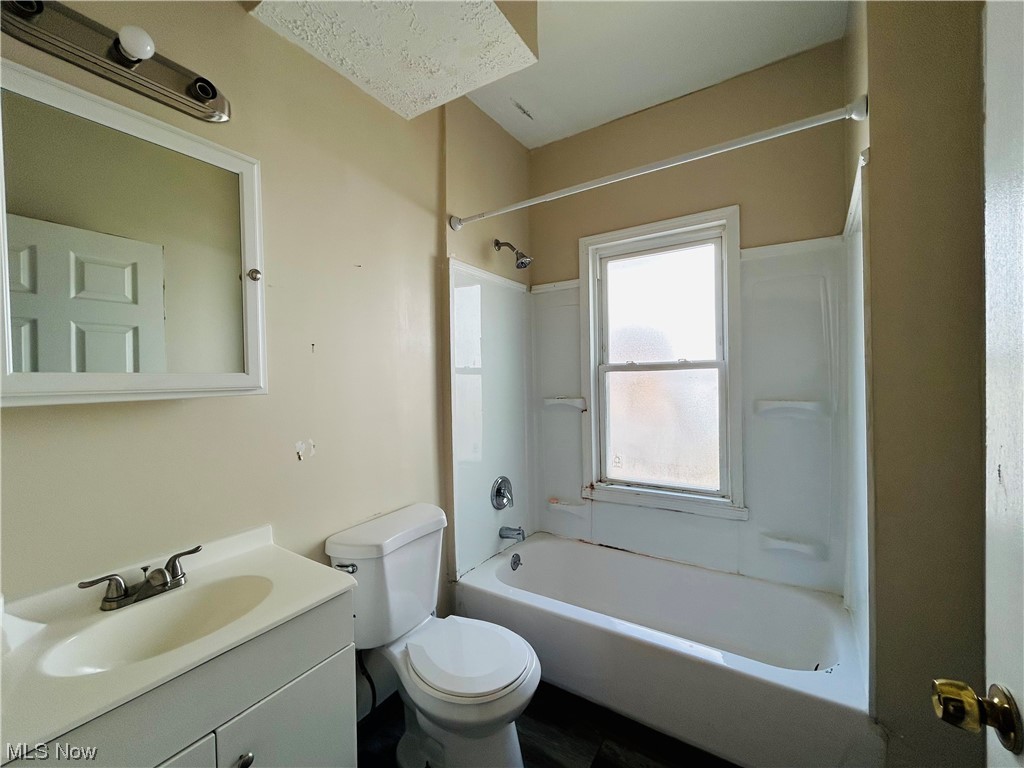 13807-13809 Rugby Road Cleveland, OH 44110 - Photo 7 of 26 Gallery Image 7