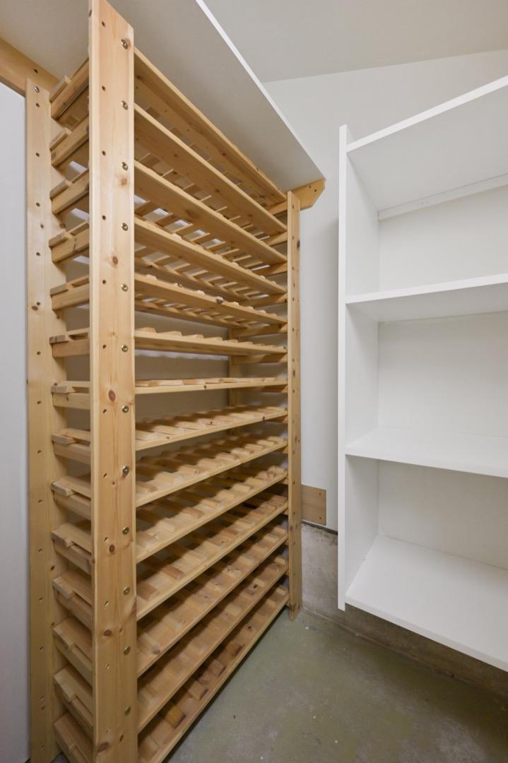 431 Fulton Road San Mateo, CA 94402 - Photo 55 of 70 a view of walk in closet with empty racks