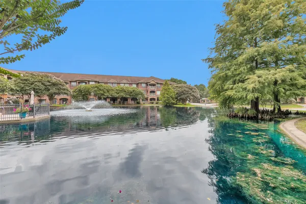 $209,000 | 2815 Kings Crossing Drive, Unit 102, Houston, TX 77345