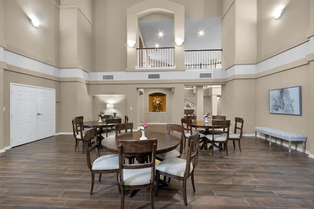 $209,000 | 2815 Kings Crossing Drive, Unit 102, Houston, TX 77345