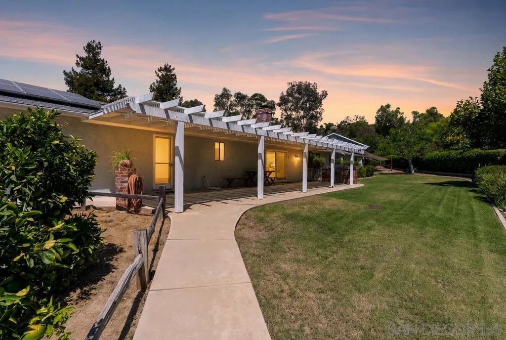1044 Capra Way Fallbrook, CA 92028 - Photo 39 of 39 Gallery Image 39