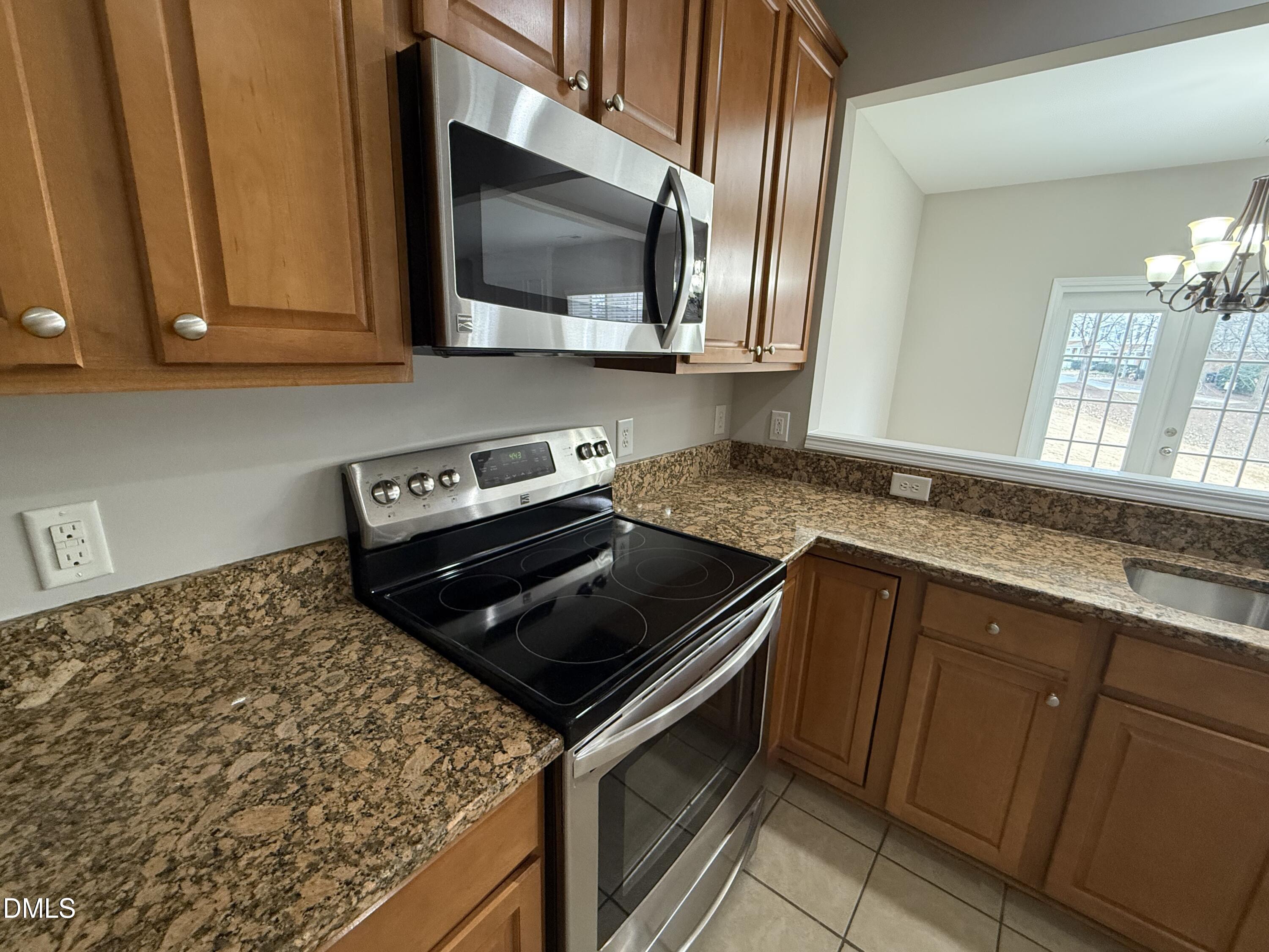 5634 Berry Creek Circle Raleigh, NC 27613 - Photo 12 of 31 IMG_1556