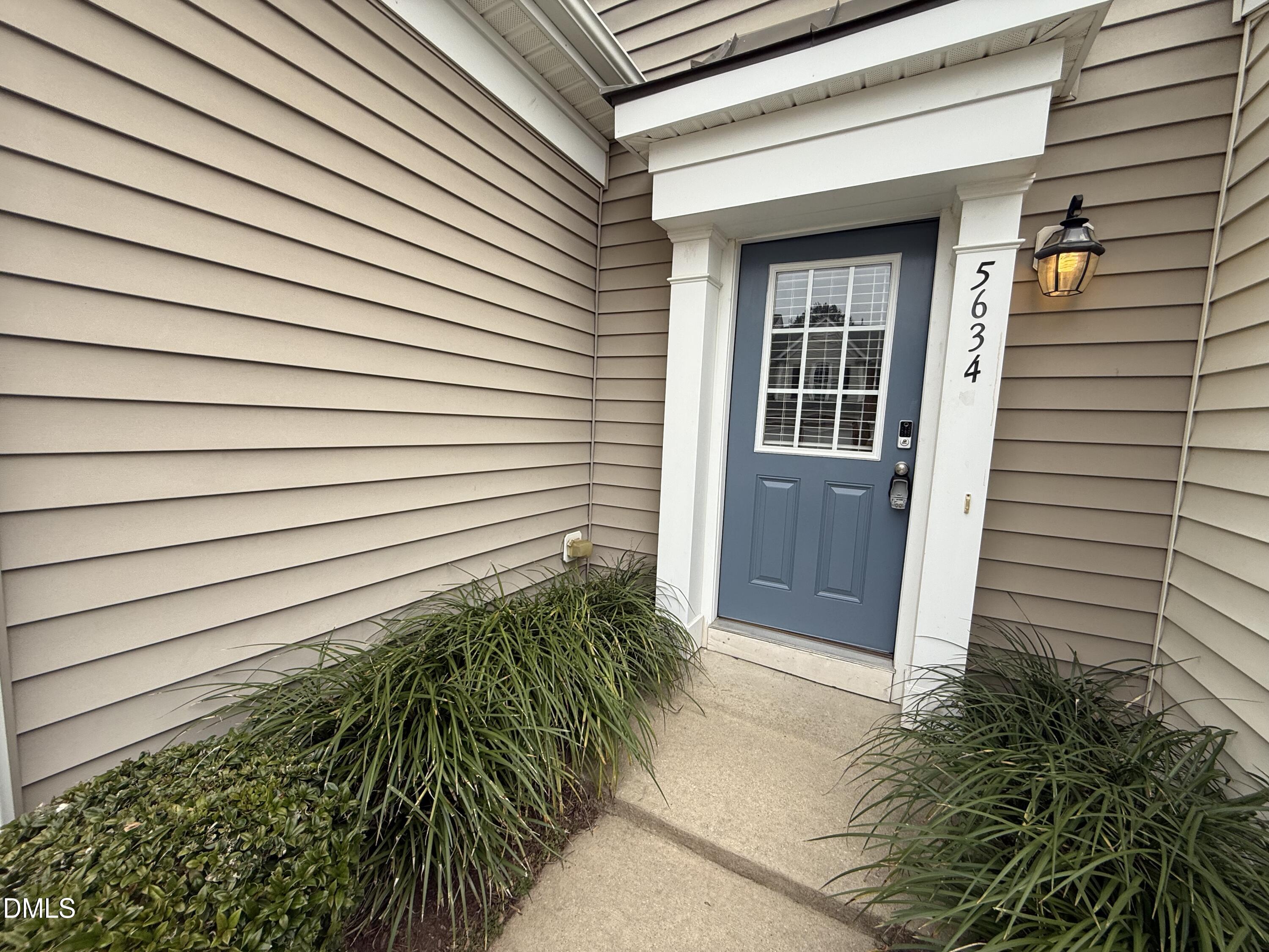 5634 Berry Creek Circle Raleigh, NC 27613 - Photo 3 of 31 IMG_1547