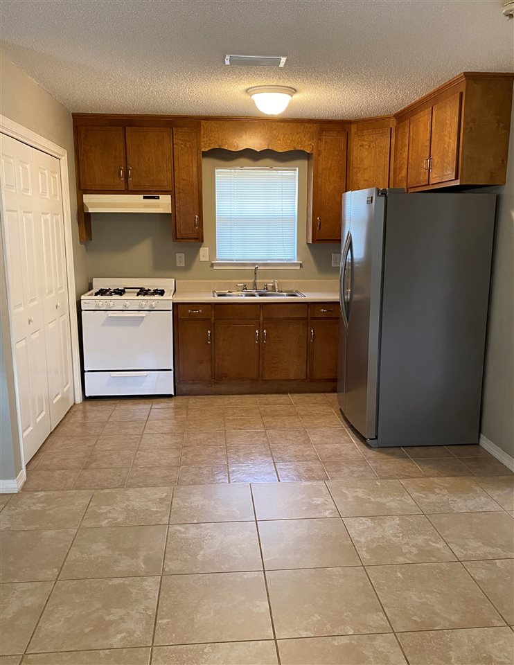 8171 Hurricane Road Bay Minette, AL 36507 - Photo 9 of 29 Kitchen