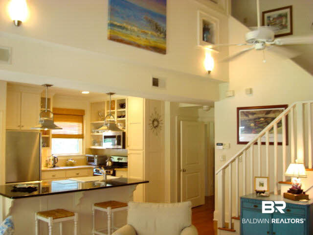 154 Ettle Street Fairhope, AL 36532 - Photo 5 of 38 High ceiling/vaulted