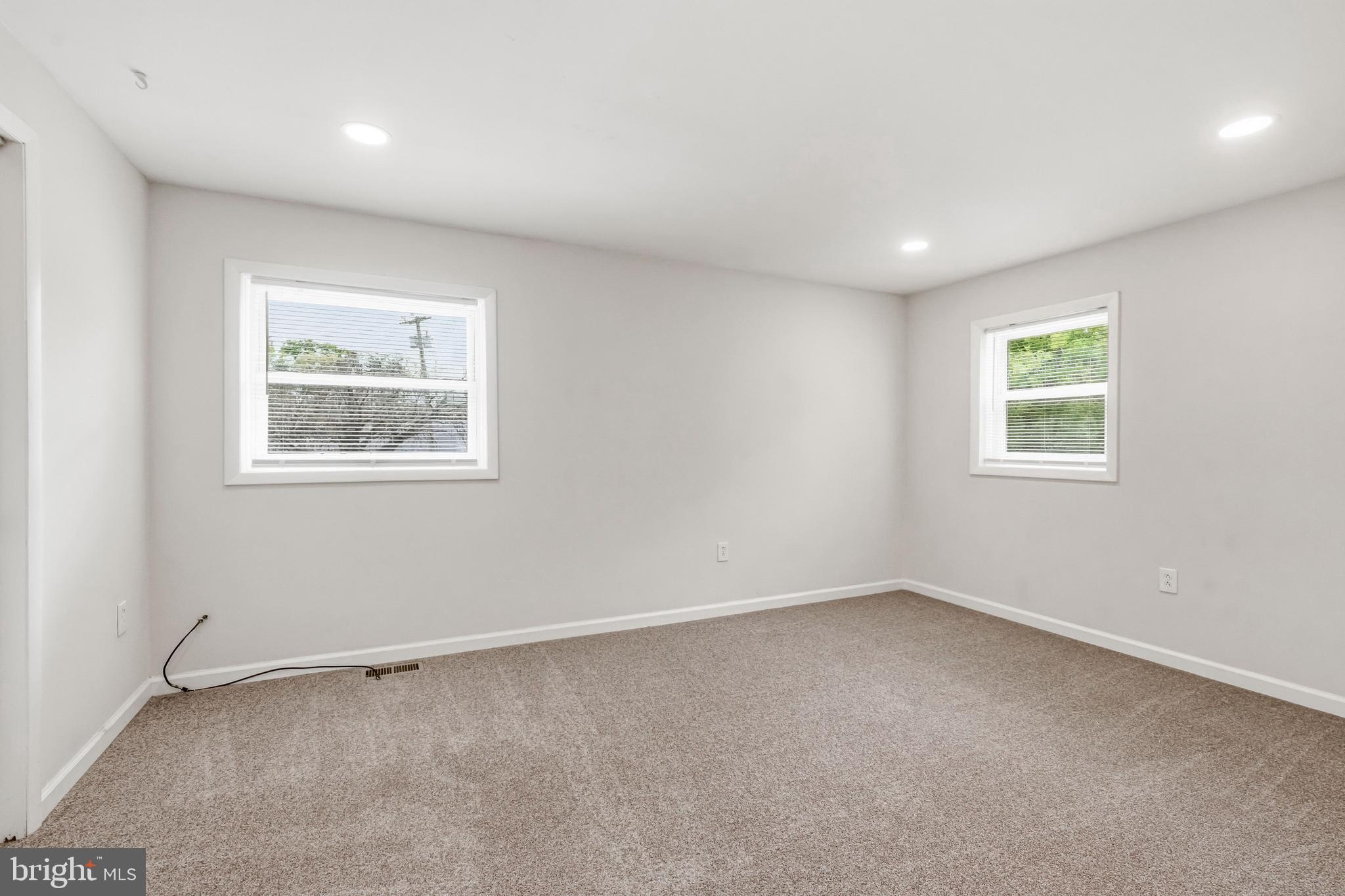 1286 Glassboro Road Williamstown, NJ 08094 - Photo 28 of 41 an empty room with a window