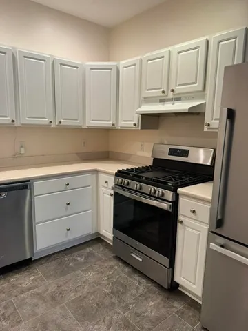 $2,500 | 95 Court Street, Unit 6, Exeter, NH 03833