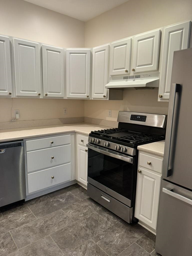 95 Court Street, Unit 6 Exeter, NH 03833 - Photo 2 of 8