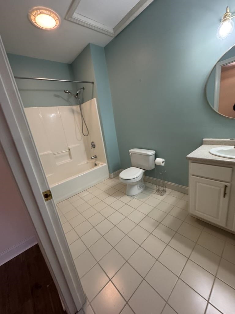 95 Court Street, Unit 6 Exeter, NH 03833 - Photo 7 of 8