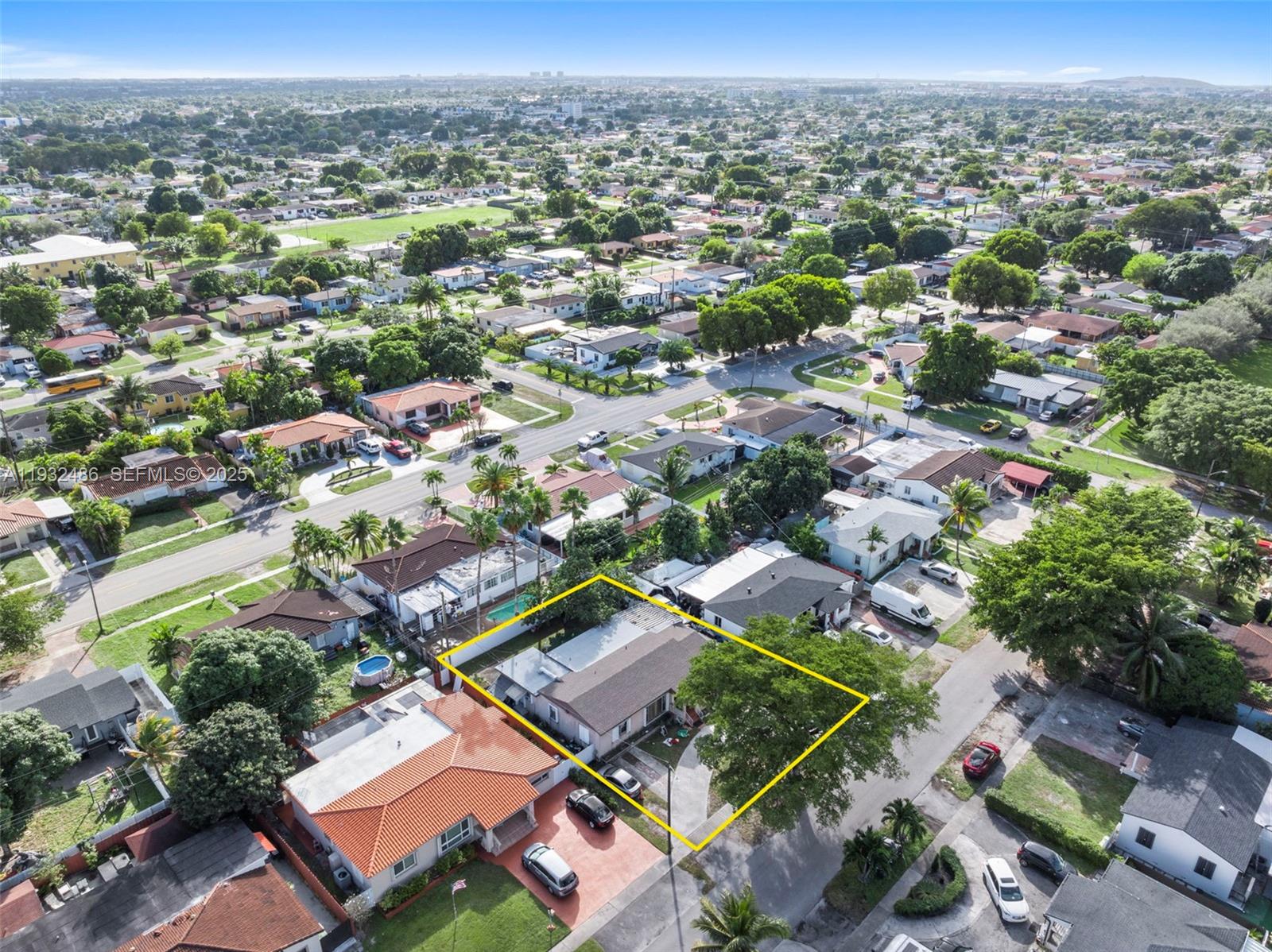 60 West 61st Street Hialeah, FL 33012 - Photo 31 of 43 an aerial view of multiple house