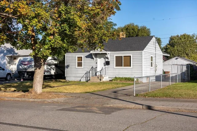 $288,000 | 2123 East Heroy Avenue, Spokane, WA 99207