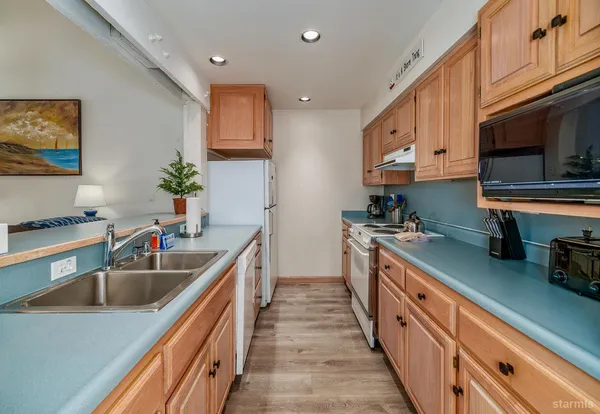 $1,499,000 | 3535 Lake Tahoe Boulevard, Unit 526, South Lake Tahoe, CA 96150