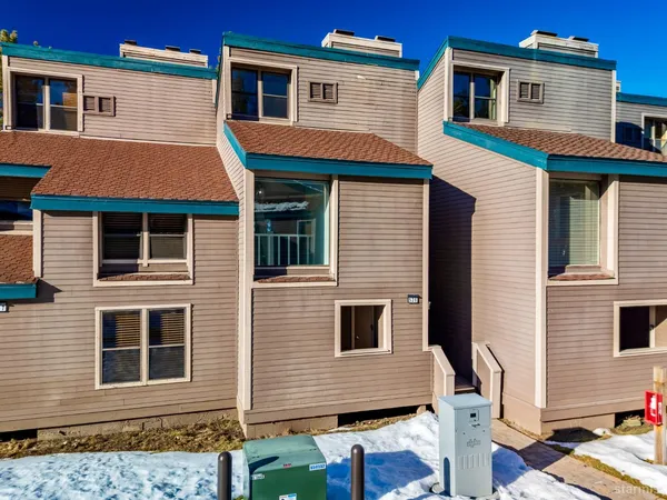 $1,499,000 | 3535 Lake Tahoe Boulevard, Unit 526, South Lake Tahoe, CA 96150