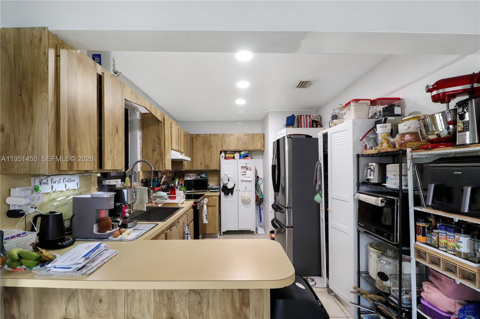 3529 West 14th Lane Hialeah, FL 33012 - Photo 4 of 21