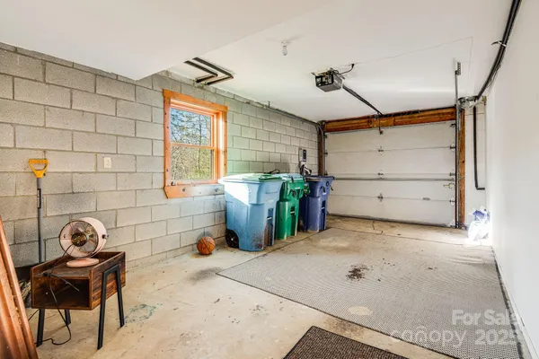 a view of a storage & utility room