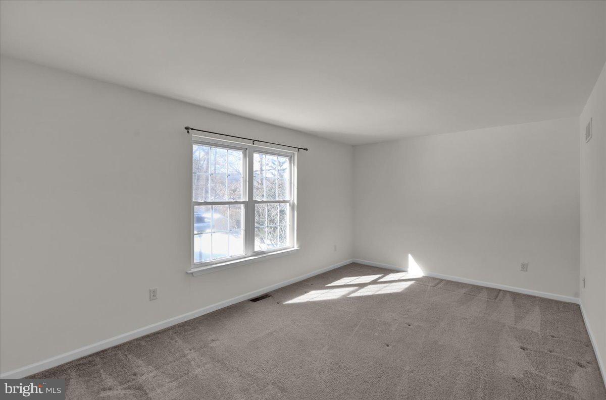 902 Bedford Avenue Reading, PA 19607 - Photo 28 of 48 an empty room with a window