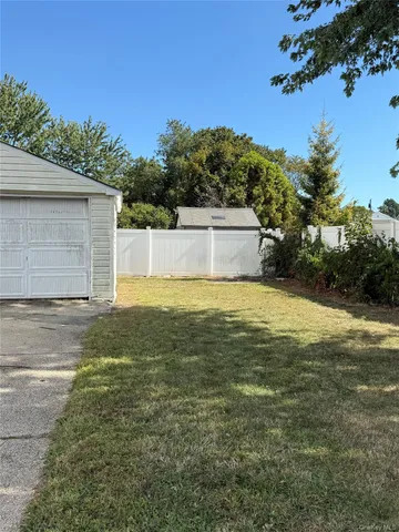 $640,000 | 49 Noble Street, North Babylon, NY 11703