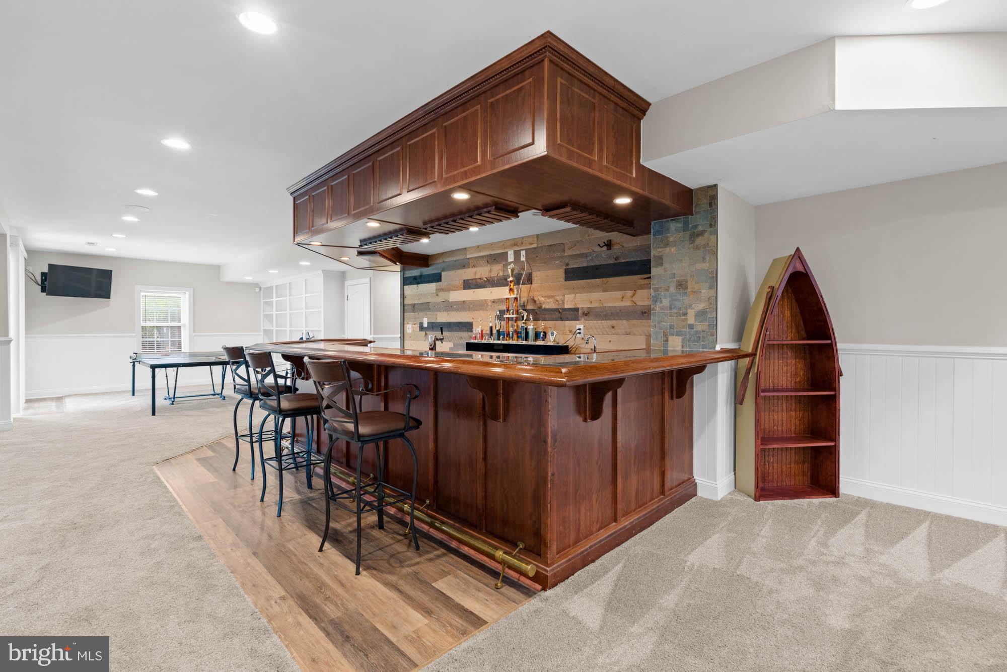 9163 Old Waterloo Road Warrenton, VA 20186 - Photo 35 of 73 a view of a kitchen with dining room