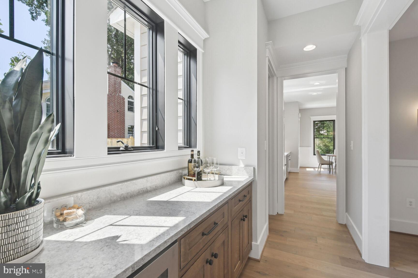 103 Elmar Drive Southwest Vienna, VA 22180 - Photo 12 of 41