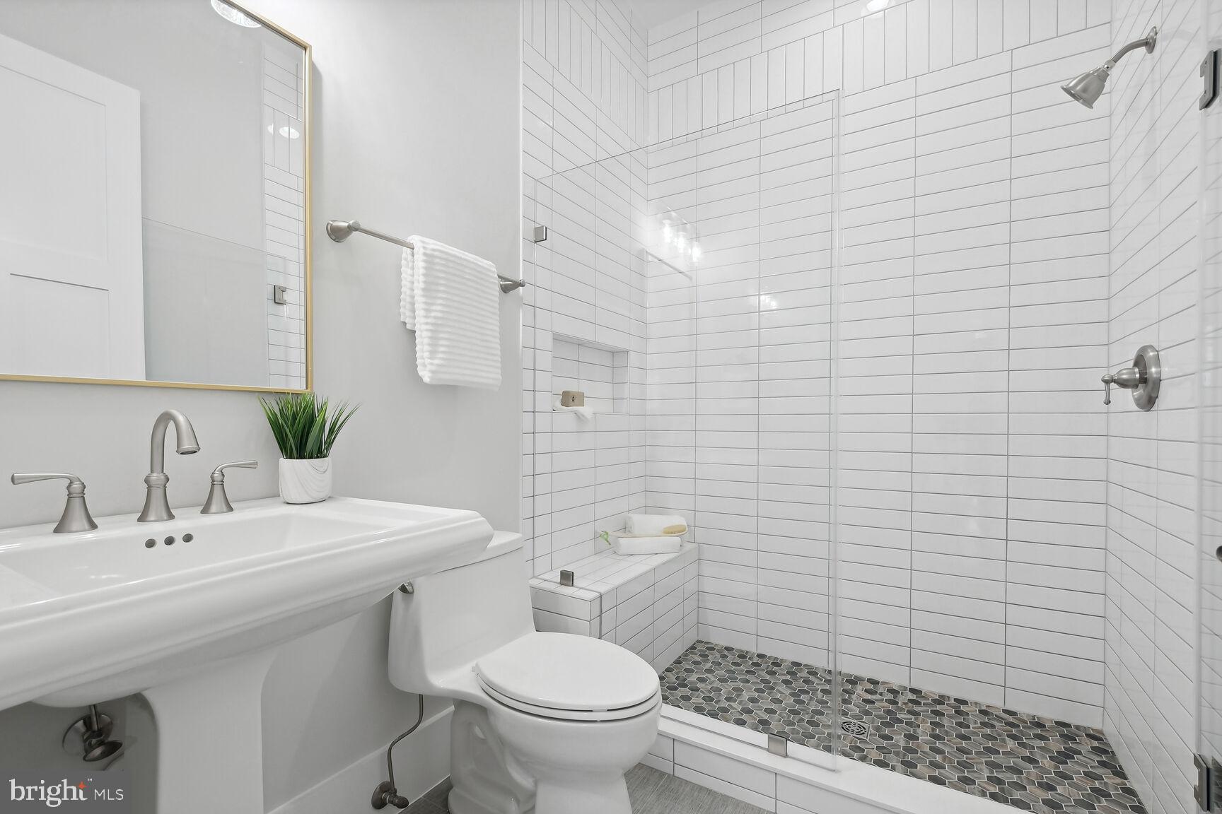 103 Elmar Drive Southwest Vienna, VA 22180 - Photo 18 of 41