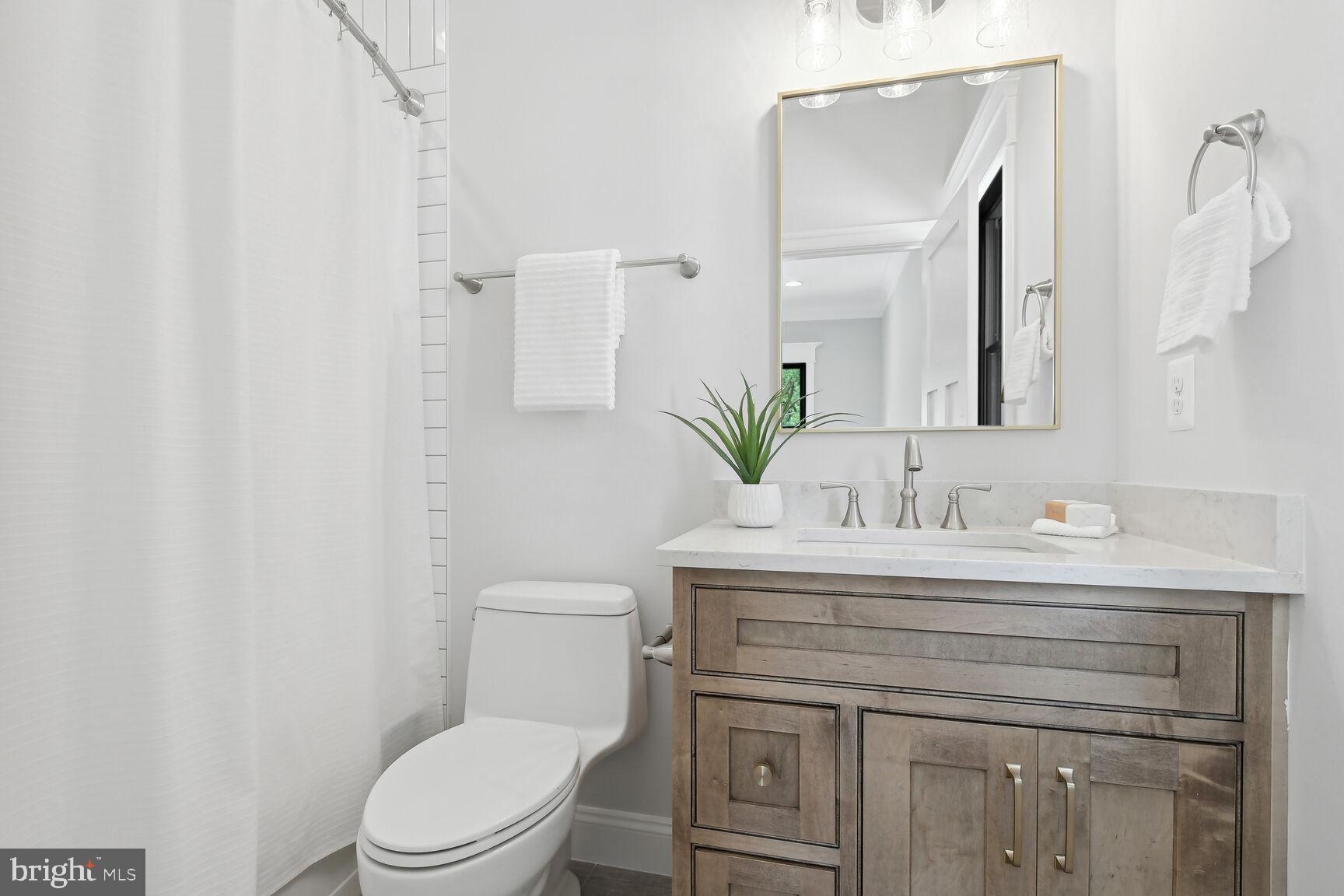 103 Elmar Drive Southwest Vienna, VA 22180 - Photo 25 of 41