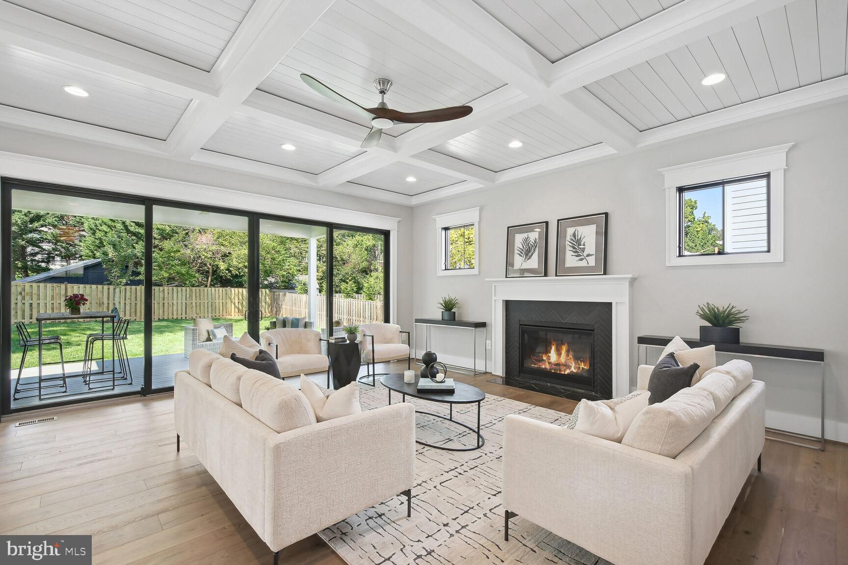 103 Elmar Drive Southwest Vienna, VA 22180 - Photo 3 of 41