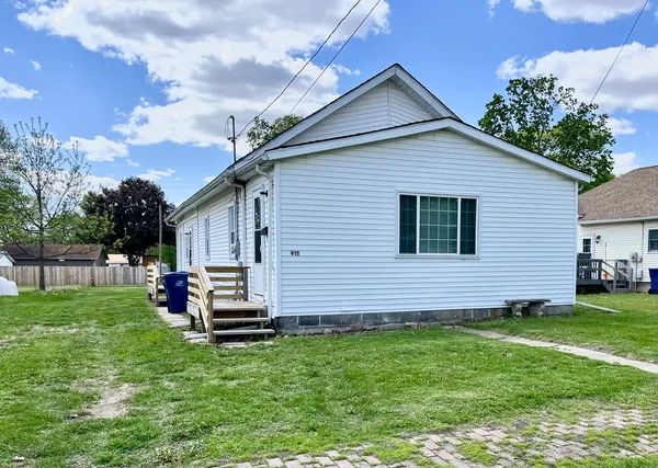 $139,900 | 915 Chartres Street, LaSalle, IL 61301