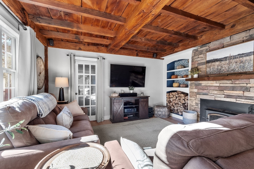 203 Aldrich Road Wilmington, MA 01887 - Photo 8 of 42 Gallery Image 8