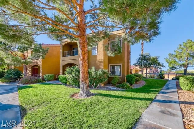 $1,700 | 950 Seven Hills Drive, Unit 2013, Henderson, NV 89052