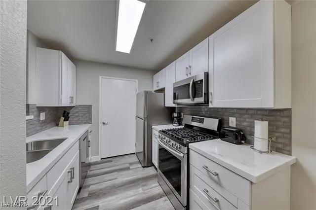 $1,700 | 950 Seven Hills Drive, Unit 2013, Henderson, NV 89052