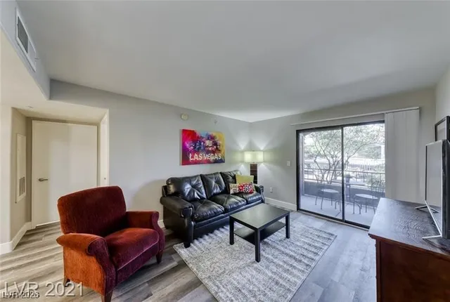 $1,700 | 950 Seven Hills Drive, Unit 2013, Henderson, NV 89052