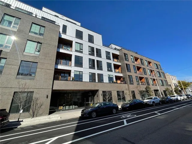 a large building with a outdoor space