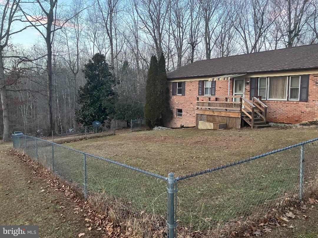 2130 Leon Road Culpeper, VA 22701 - Photo 9 of 47 Fenced-In Area in Front Yard.