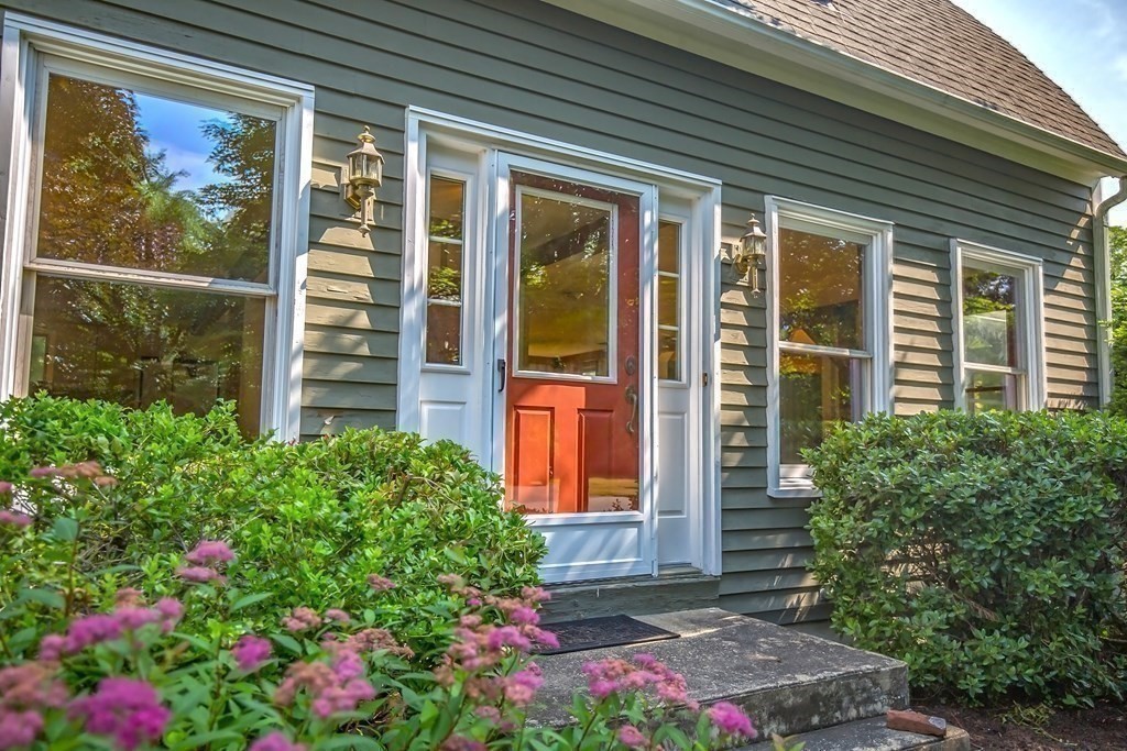 8 Bayberry Road Hampden, MA 01036 - Photo 3 of 42