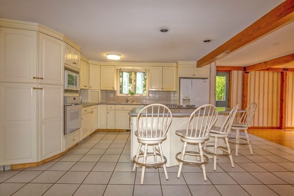 8 Bayberry Road Hampden, MA 01036 - Photo 9 of 42
