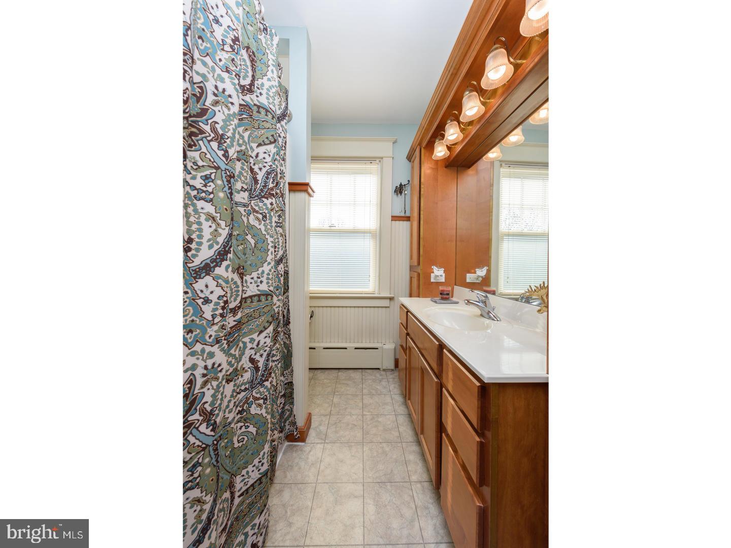261 West Ridley Avenue Ridley Park, PA 19078 - Photo 22 of 25 Bathroom