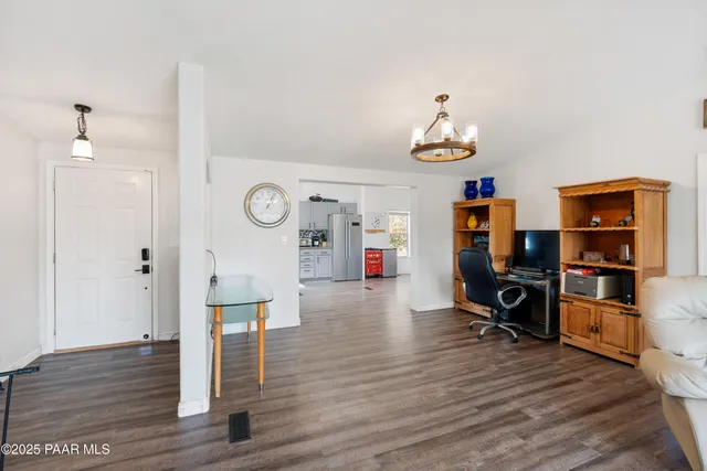 $460,000 | 155 North Son Shine Lane, Chino Valley, AZ 86323