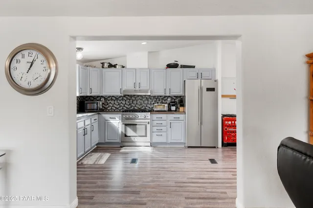 $460,000 | 155 North Son Shine Lane, Chino Valley, AZ 86323
