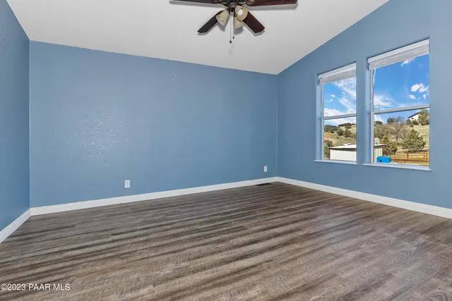 $460,000 | 155 North Son Shine Lane, Chino Valley, AZ 86323