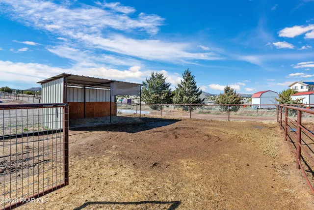 $460,000 | 155 North Son Shine Lane, Chino Valley, AZ 86323