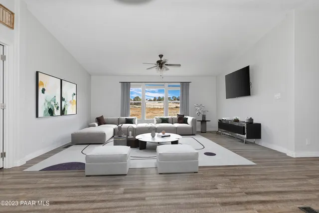 $460,000 | 155 North Son Shine Lane, Chino Valley, AZ 86323