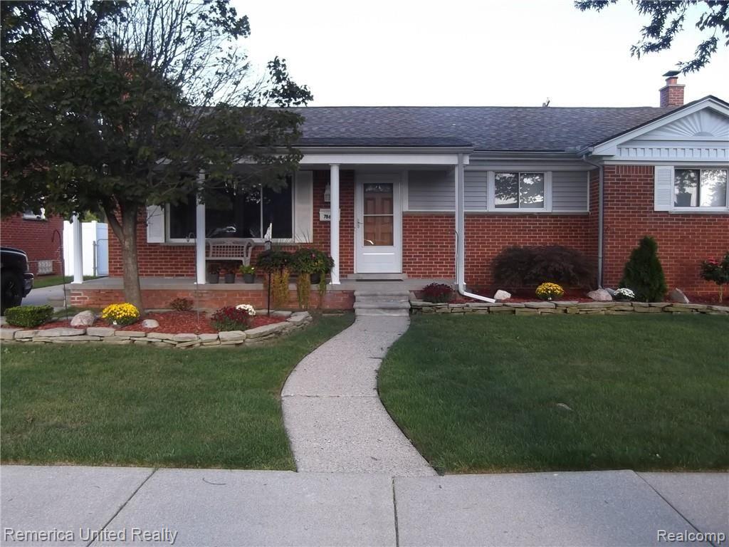 7860 North Henry Ruff Road Westland, MI 48185 - Photo 4 of 50 IMMACULATE AND UPDATED--WELCOME HOME!!!!!!!
