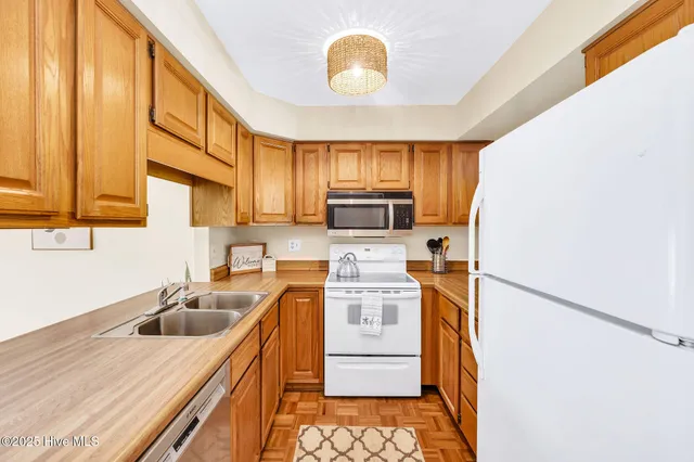 $1,600 | 202 Country Club Villa Drive, Unit 2, Shallotte, NC 28470