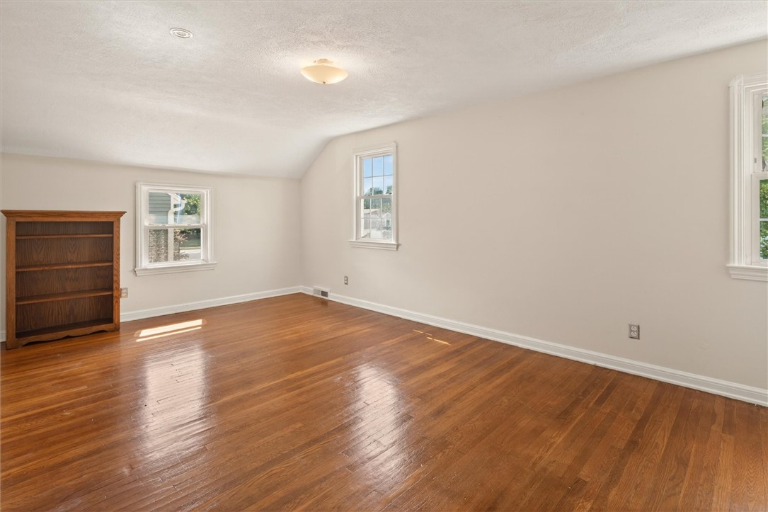 464 Harwick Road Irondequoit, NY 14609 - Photo 32 of 40