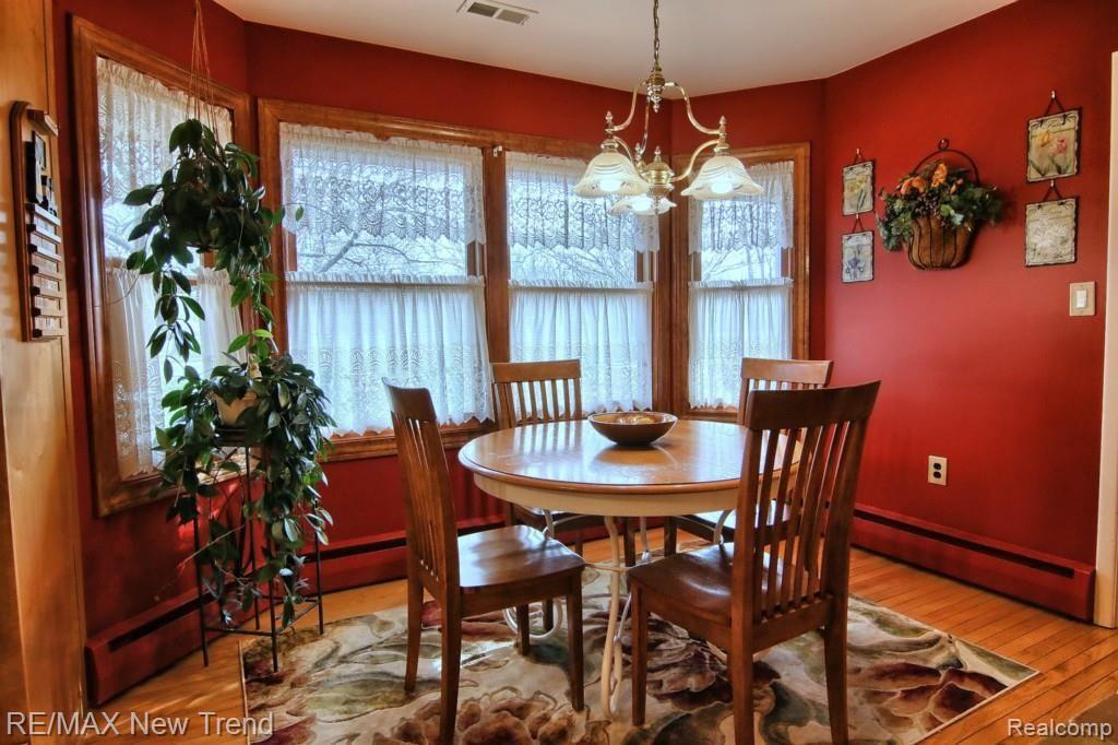 2962 Hiller Road West Bloomfield, MI 48324 - Photo 9 of 48 Breakfast Nook w/ Bay Window