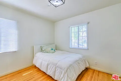 $5,900 | 4722 Ventura Canyon Avenue, Sherman Oaks, CA 91423