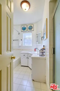 $5,900 | 4722 Ventura Canyon Avenue, Sherman Oaks, CA 91423