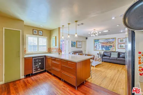 $5,900 | 4722 Ventura Canyon Avenue, Sherman Oaks, CA 91423