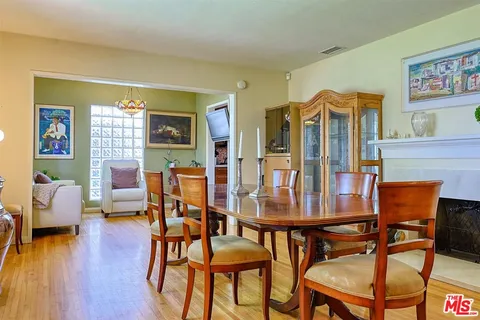 $5,900 | 4722 Ventura Canyon Avenue, Sherman Oaks, CA 91423